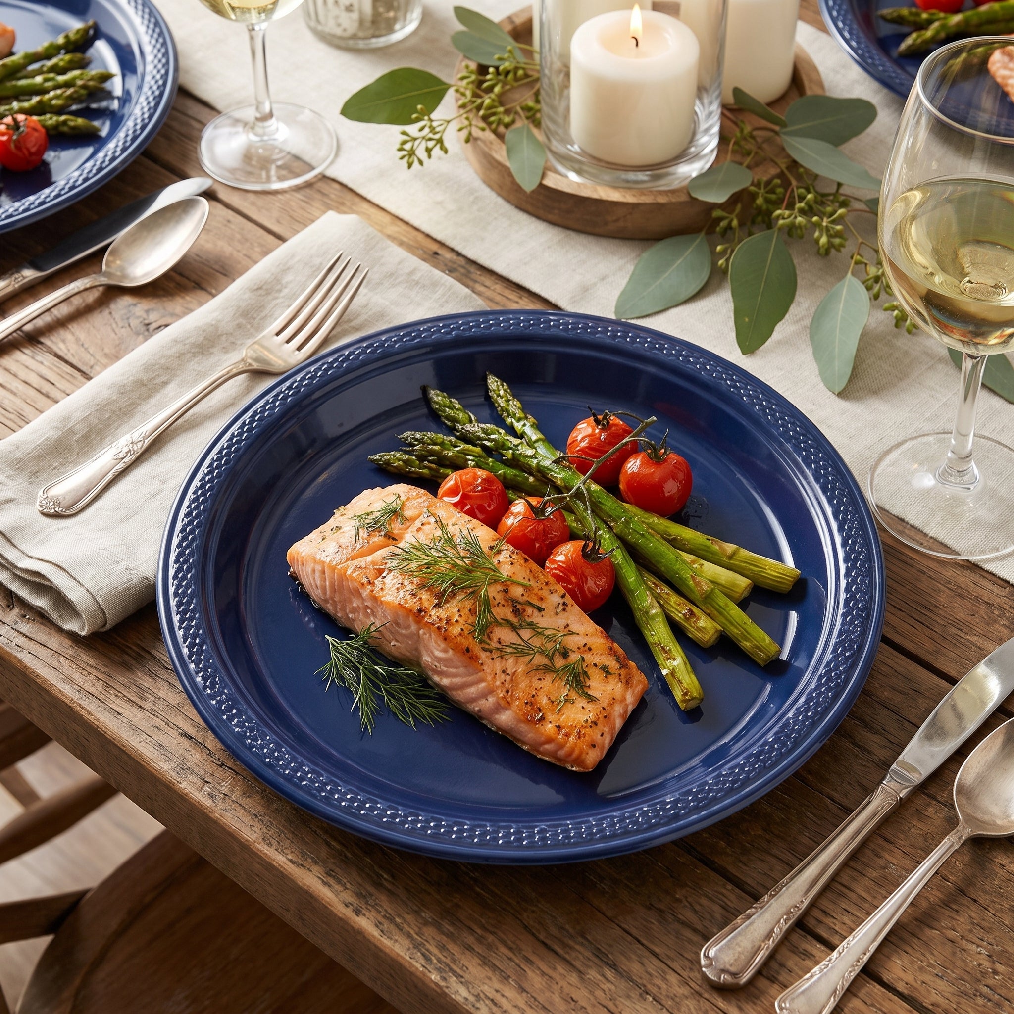 True Navy 7" Round Plastic Dessert Plates - 20 Pack