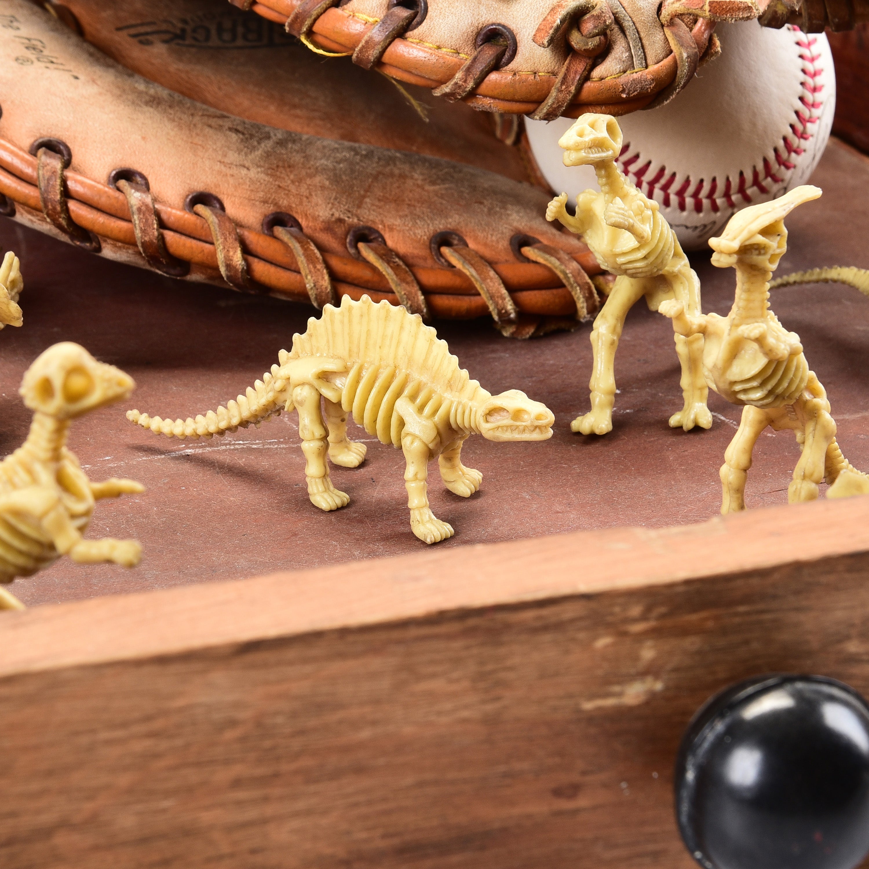 Skeleton Dinos - 12 Count