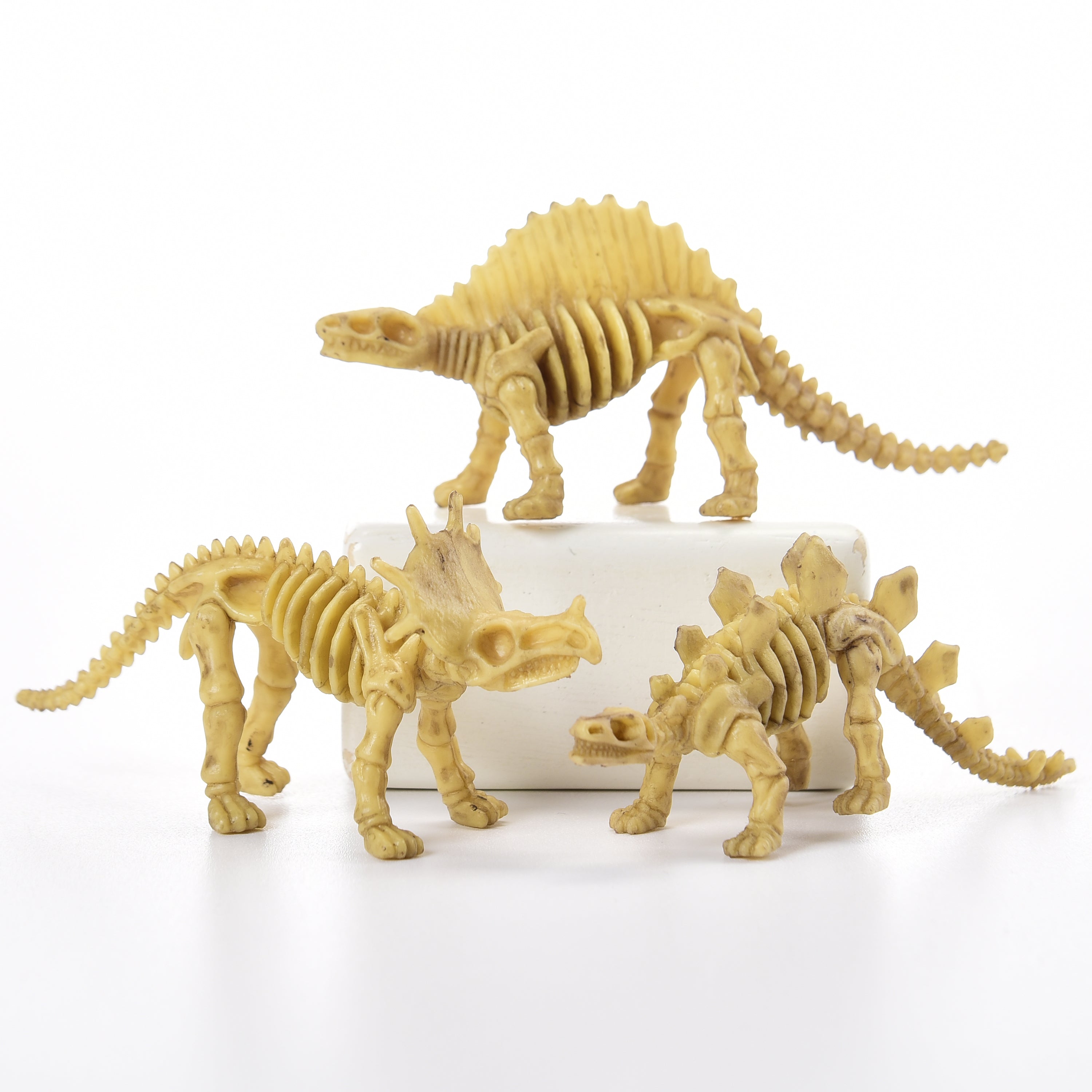 Skeleton Dinos - 12 Count