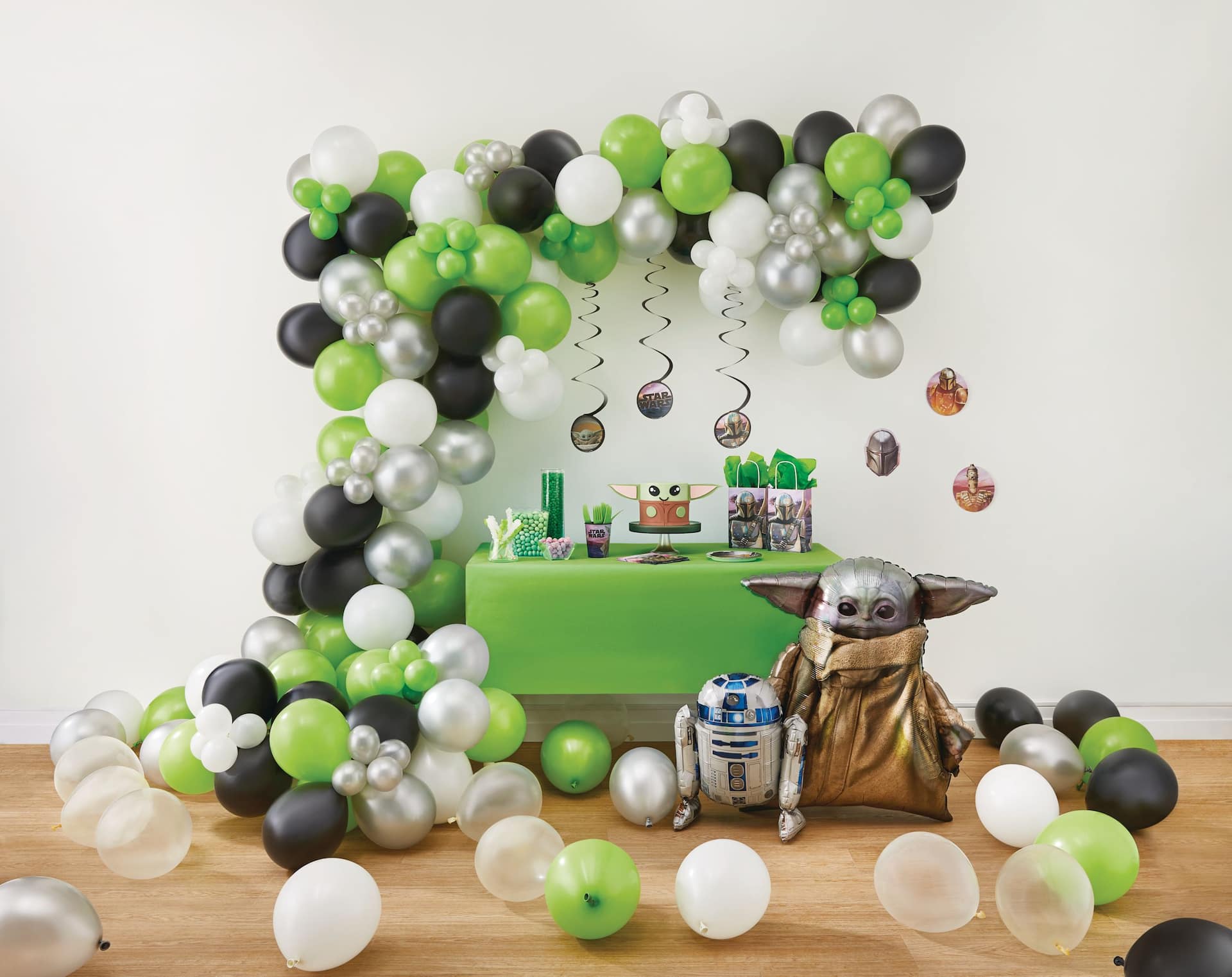 Star Wars The Mandalorian Lunch Napkins - The Child Design, 16-Pack