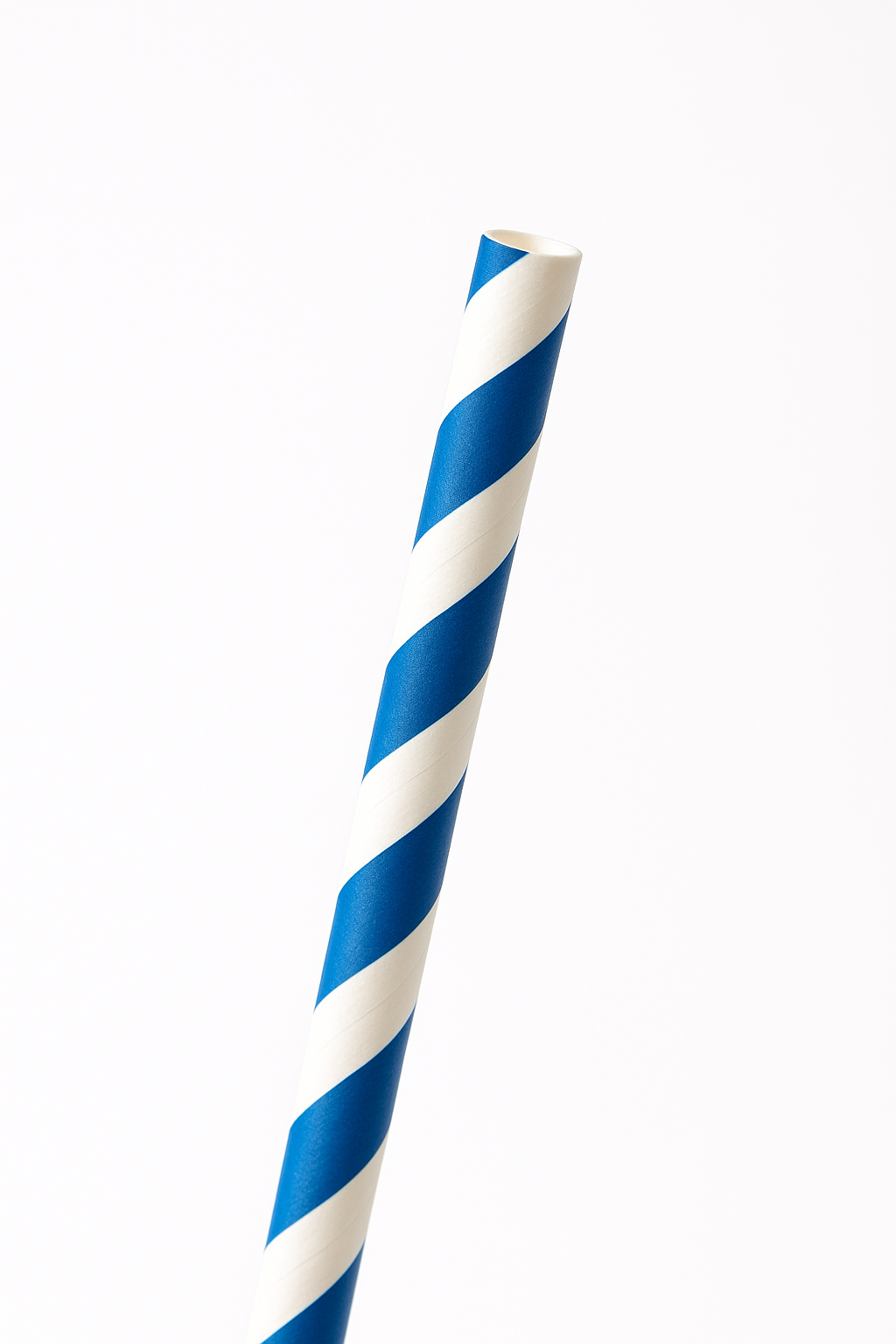 Bright Royal Blue Paper Straws - 7.75 in.